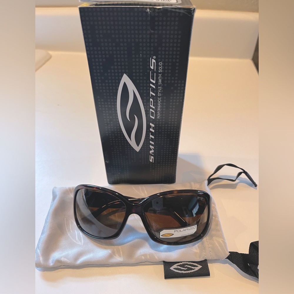 Brand new Smith Optics women’s tortoise shell sunglasses